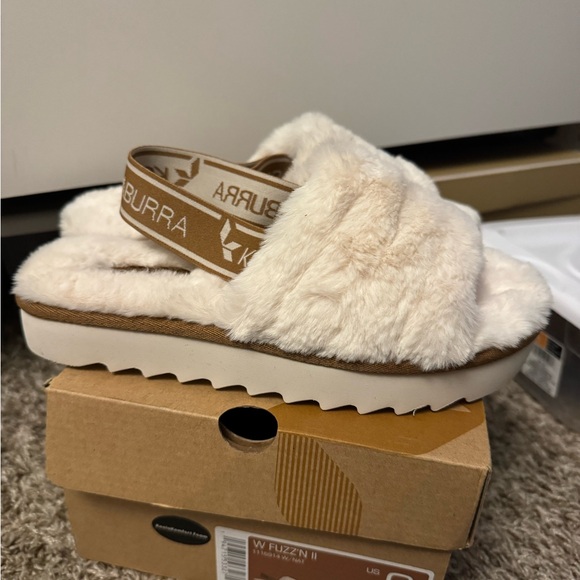 Koolaburra Shoes - Koolaburra Women's Tan Fuzzy Slippers